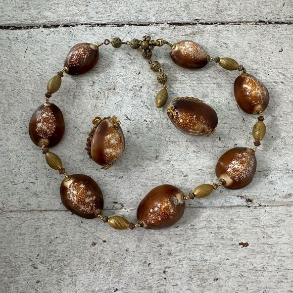 Vintage 1950s Miriam Haskell Genuine Shell Filigree Necklace And Earrings Set - Picture 1 of 9